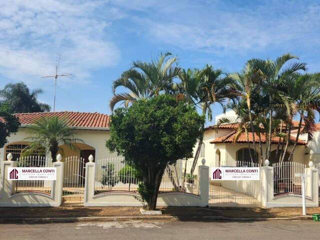 #200 - Casa para Venda em Artur Nogueira - SP