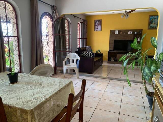 Casa para Venda em Campinas - 4